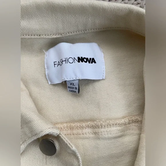 NWOT FASHION NOVA Can't Keep Up Denim Jacket - XL - Picture 6 of 10